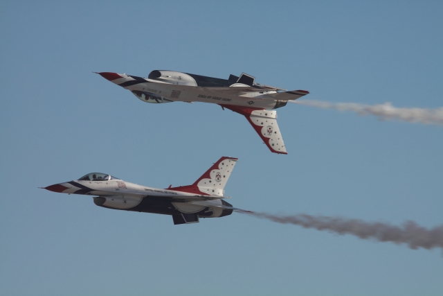 USAF Air Demonstration Squadron , “Thunderbirds” （Photo：Yoshitomo Aoki）