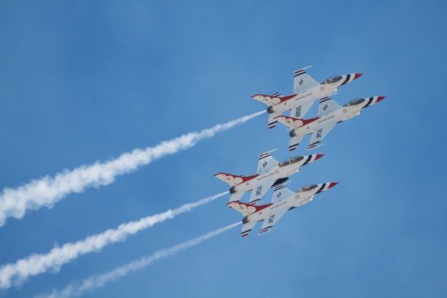 USAF Air Demonstration Squadron , “Thunderbirds” （Photo：Yoshitomo Aoki）