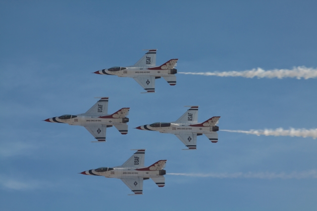 USAF Air Demonstration Squadron , “Thunderbirds” （Photo：Yoshitomo Aoki）